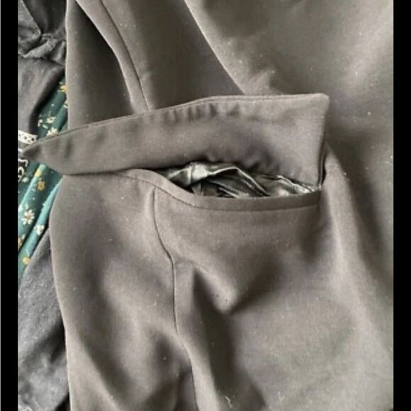 ZARA Black Asymmetrical Hem Open Blazer. Size Medium. - Picture 6 of 8